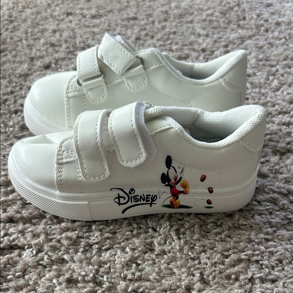 Disney Kids Sneakers with Mickey Mouse Size 8.5 Toddler